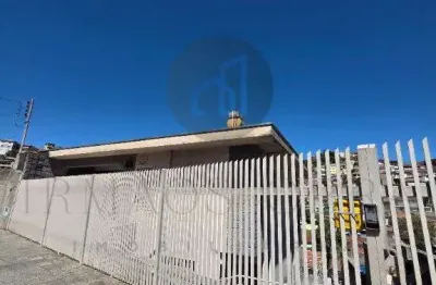 Casa com 4 quartos para alugar na rua fernão dias, 60, santo andré, poços de caldas por r$ 2.200