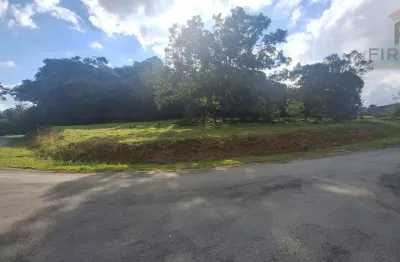 Terreno de Esquina à Venda em Condomínio Fechado – Campo Largo
