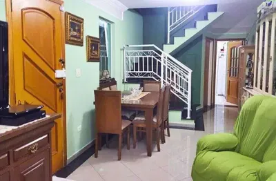 Casa com 3 quartos à venda na Rua Diogo da Costa, 65, Vila Mazzei, São Paulo