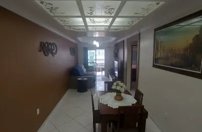 Excelente apartamento, bem localizado perto da praia