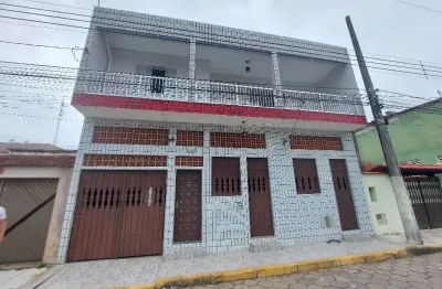 Excelente casa, bem localizada, no centro do suarão