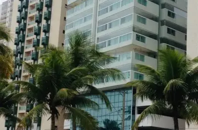 Lindo apartamento alto padrão, bem localizado frente mar
