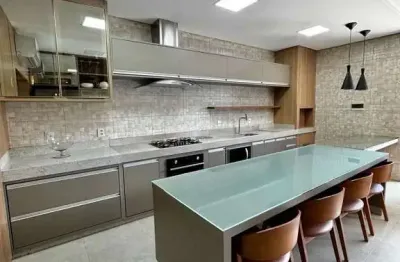 Casa térrea 250m² no florais dos lagos: 3 suítes, piscina e lazer completo!