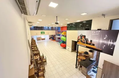 Galpão Comercial  à Venda no Jardim América  Ideal para Casa de Festas, totalmente climatizada