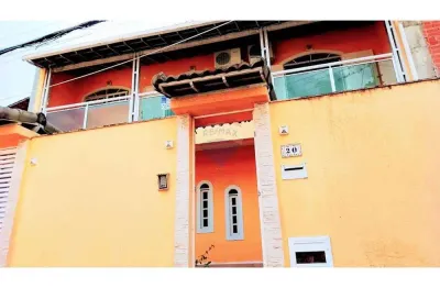 Casa em condomínio fechado com 4 quartos para alugar na Taquara, Rio de Janeiro 