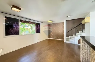 Casa de condomínio a venda com 3 quartos (1 suíte) 167m², a 5 minutos da praia do recreio.