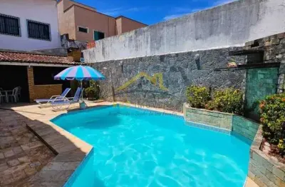 Casa em vilas do atlântico com 4 suítes, piscina e segurança 24h