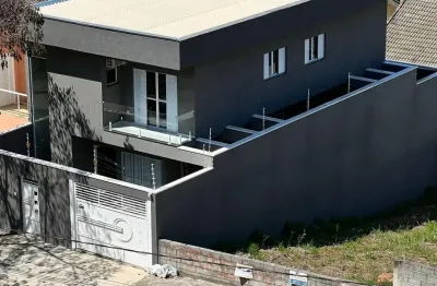 Casa a venda no portal dos ipês - cajamar com 5 dormitórios, suíte, piscina e porão