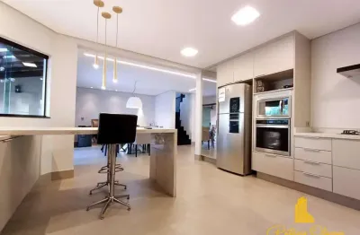 Casa / Sobrado para Venda em São Bernardo do Campo, Parque dos Passaros, 3 dormitórios, 3 suítes, 5 banheiros, 4 vagas