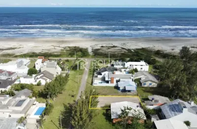 Terreno à venda na Av. Medeiros De Quadros, 70, Balneário São Jorge, Arroio do Sal