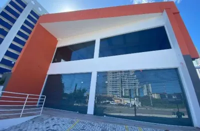 Fature o ano inteiro! empreendimento comercial com localização privilegiada em ponta negra.