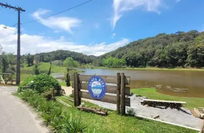 Terreno em condomínio fechado à venda no centro, rancho queimado  por r$ 243.000