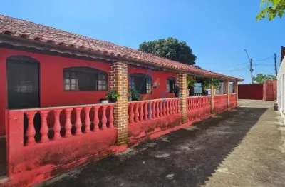Linda chácara com 3 dormitórios e 10 vagas de garagem - bairro santa cecília i