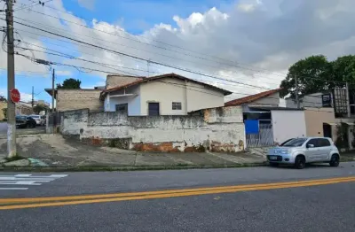 Casa com edícula - ótima localização, no bairro jardim satélite
