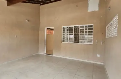 Linda casa reformada no jd.satélite - ótima localização,  região com comércios variados