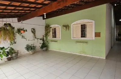 Casa com 3 dormitórios no campo dos alemães - próximo ao poliesportivo do campo