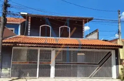 Linda casa com 5 quartos - próximo a comércios e a 7 minutos do shopping vale sul