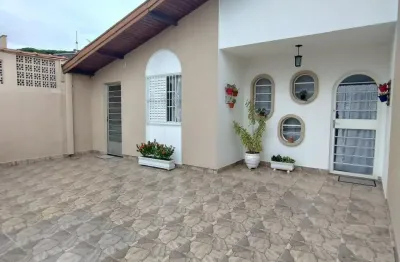 Linda casa no parque industrial, próximo ao nikkeypar - ótimo para fins comerciais