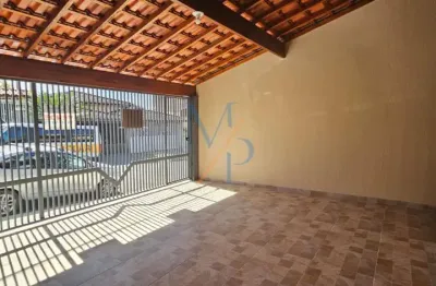 Excelente casa assombladada, nunca habitada - ótima localização, ficando a 7 minutos do shopping oriente