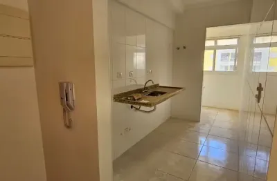 Lindo apartamento com 2 quartos e 1 suíte - ótima localização, ficando em um condomínio confortável e com muitos lazeres - comércios variados na região