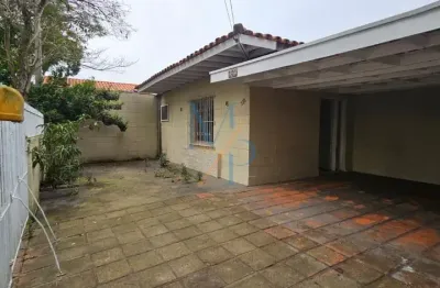 Casa com 3 quartos em rua sem saída - localização privilegiada do jardim satélite , ficando perto de áreas verdes e restaurantes