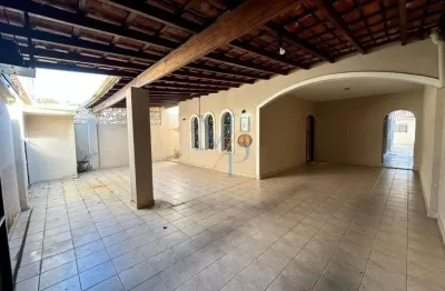 Linda casa com área gourmet e edícula - no bairro jardim portugal - zona sul de sjc