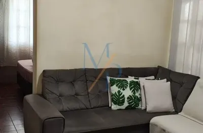 Linda casa com 2 quartos e quintal - ótima localização, ficando perto do sesi e a 7 minutos do vale sul