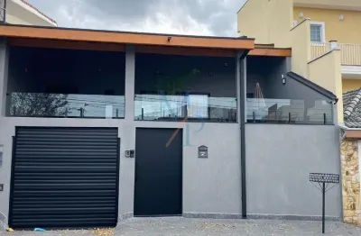 Linda casa com aquecedor solar e ar condicionado nos quartos - ótima localização, ficando 3 minutos do shopping oriente e perto de supermercados