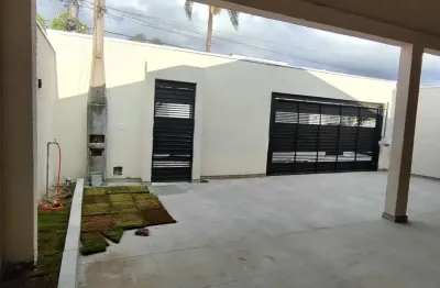 Casa completamente recém-reformada na região do jardim satélite próximo a paroquia espírito santo, loja estrela do lar