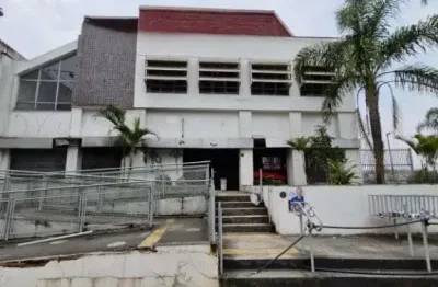 Prédio com 1 sala para alugar na Rua Victório Santim, 95, Vila Carmosina, São Paulo
