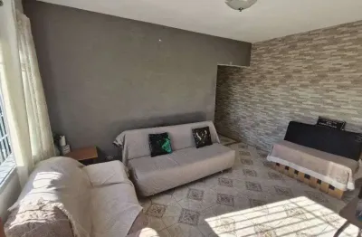 Casa com 3 quartos à venda na Travessa Bradamante, 13, Vila Carmosina, São Paulo