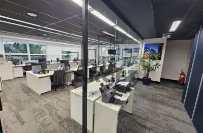 Sala comercial na nova faria lima. escritório moderno de 470 m²