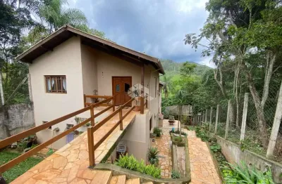 Casa com 03 dormitórios a venda por r$ 740.000,00 - estancia da serra - mairiporã-sp