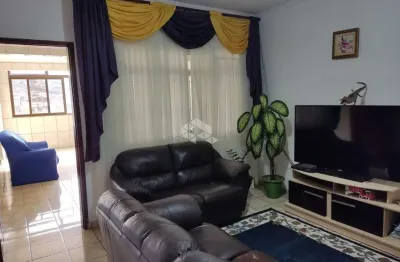 Casa sobrado ampla com 3 dormitórios e área gourmet em diadema