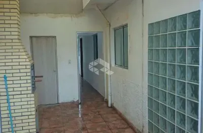 Casa térrea com 3 dormitórios e duas churrasqueiras na pauliceia!