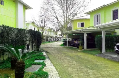 A Joia da Granja Viana: Toda Reformada e Impecável ao lado do Parque Cemucam | O espaço e a liberdade que sua família merece, pelo preço de apto em SP