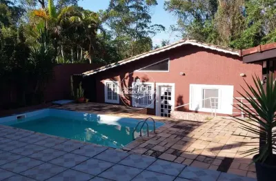 Linda casa térrea e com piscina no condomínio nova higienópolis em jandira