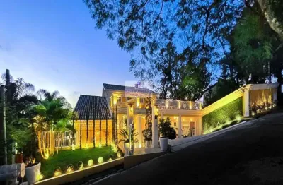 A casa dos sonhos ! mansão resort na localização mais exclusiva da granja viana