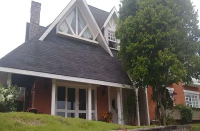 Belíssima e imponente casa com muito requinte e bom gosto piscina aquecida, lareira e uma linda vista no sao paulo 2, o