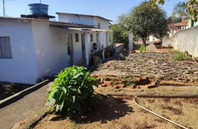 Terreno de esquina  com 177m² no centro de cotia por apenas 299 mil
