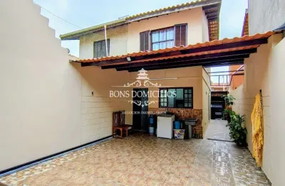 Seu espaço e liberdade! casa fora de condomínio 2 dorms, quintal generoso