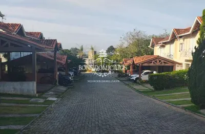 Excelente oportunidade de locação: casa em condomínio na granja viana, cotia-sp, 3 quartos, 1 suíte, 2 salas e 2 vagas