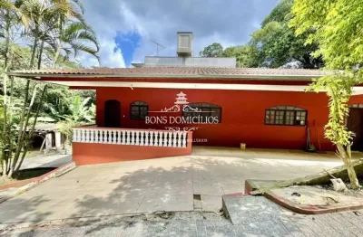 Imperdível casa de luxo na granja viana: 03 quartos, 01 suíte, 250m², 6 vagas de garagem - visite agora!