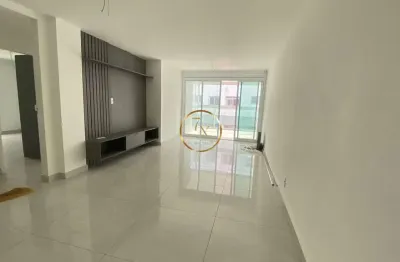 Resort com 3 suítes a 50 metros da praia do recreio!