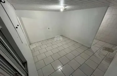 Kitnet / stúdio para alugar na rua cel. gracia, 508, centro, irati por r$ 880
