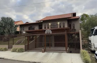 Casa com 4 quartos à venda na rua angelin masele, 366, jardim califórnia, irati, 600 m2 por r$ 1.450.000