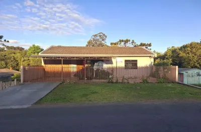 Casa com 2 quartos à venda na rua prefeito moises de oliveira, 1097, rio bonito, irati, 180 m2 por r$ 420.000