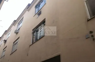 Casa triplex para locação no conjunto residencial henriqueta – 2 quartos e garagem