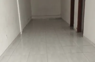 Alugo casa 04 quartos condominio recanto das flores iraborai