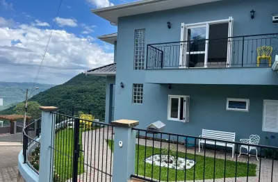 Casa de esquina em nova petropólis com facilidade de negociação